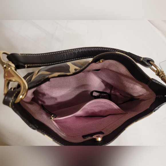 Dooney and Bourke Giraffe Print Shoulder Bag - Picture 7 of 16